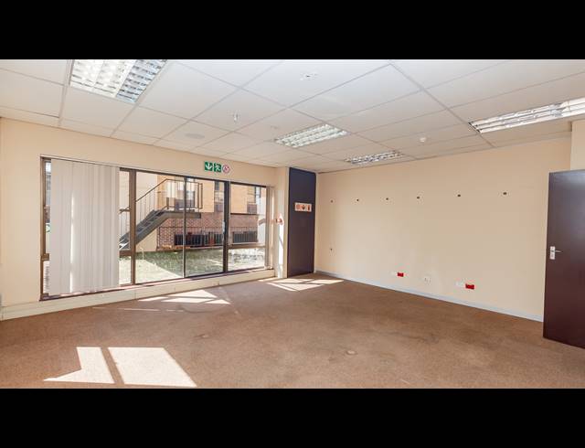 3,813M² OFFICE FOR SALE IN FERNDALE